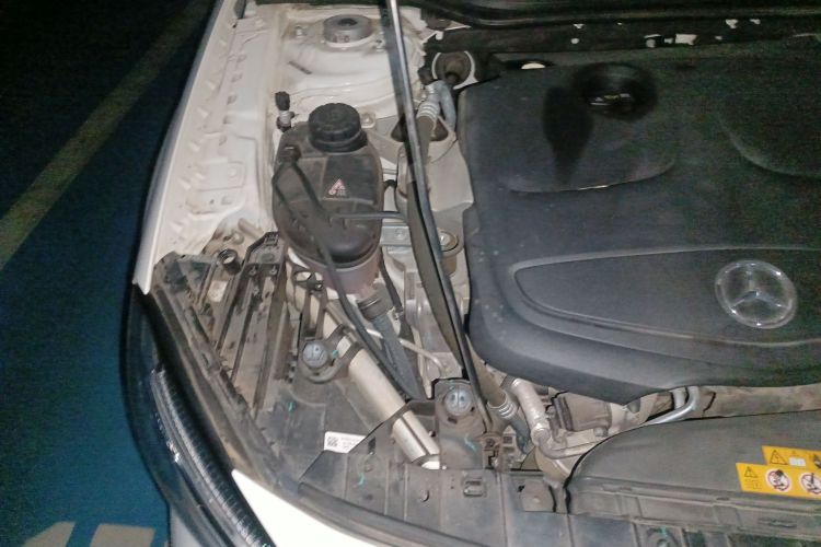 奔驰GLA 2018款 GLA 200 时尚型局部细节9006