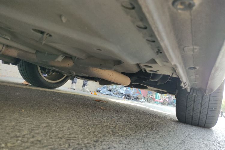 别克 君越 2013款 3.0L SIDI V6智享旗舰型局部细节9003