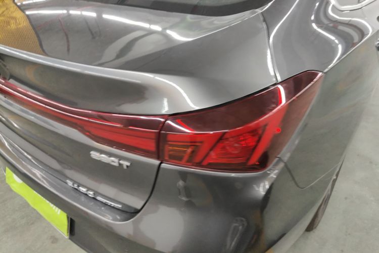 长安 逸动 2024款 PLUS 蓝鲸NE 1.4T GDI DCT高能版车身外观9