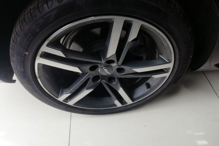 奥迪A4L 2020款 40 TFSI 豪华动感型车身外观6008