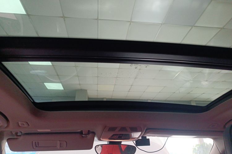 宝马1系 2022款 125i M运动曜夜版中控内饰22