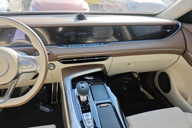 岚图汽车 岚图FREE 2021款 四驱标准增程专属豪华套装中控内饰16