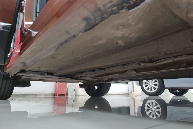 标致4008 2019款 400THP 尝先版局部细节9001