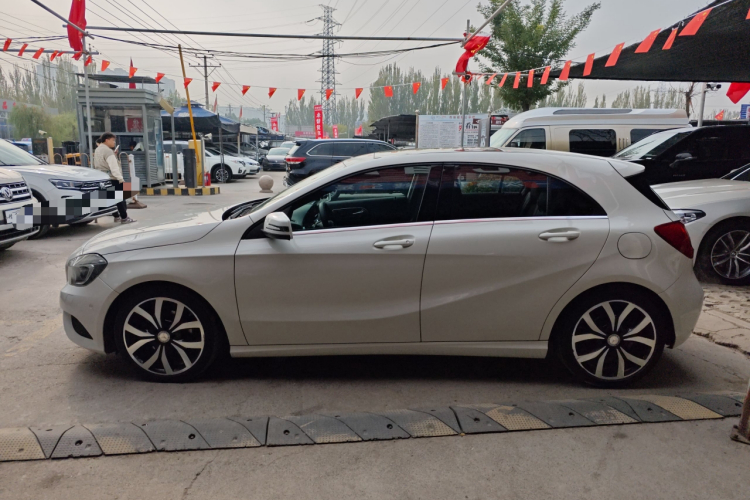 奔驰A级(进口) 2015款 A 200 时尚型车身外观6003