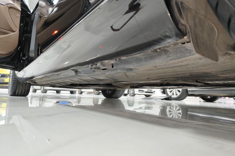 奔驰E级 2020款 改款 E 260 L局部细节9002