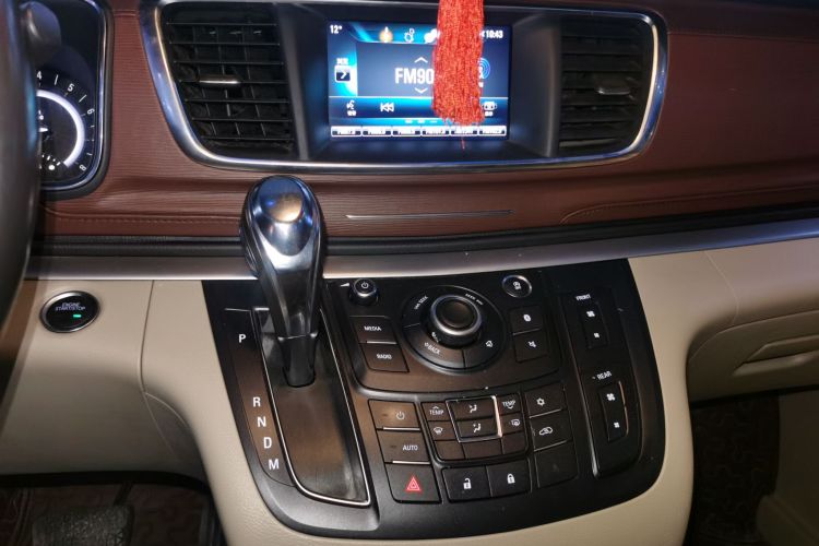 别克GL8 2017款 25S 舒适型 国V局部细节16