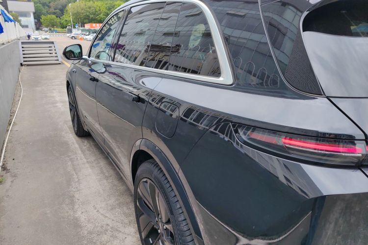 理想汽车 理想L7 2024款 Ultra车身外观4