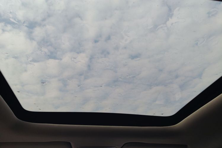 零跑汽车 零跑T03 2022款 耀金版中控内饰22