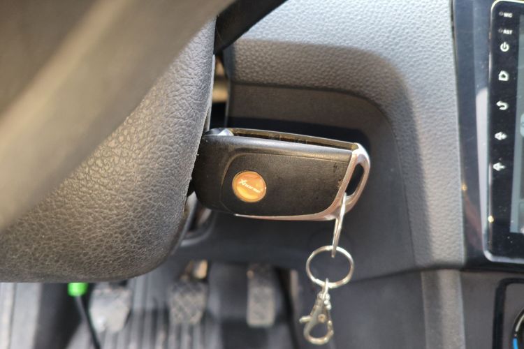 大众 桑塔纳 2015款 1.4L 手动风尚版中控内饰7001