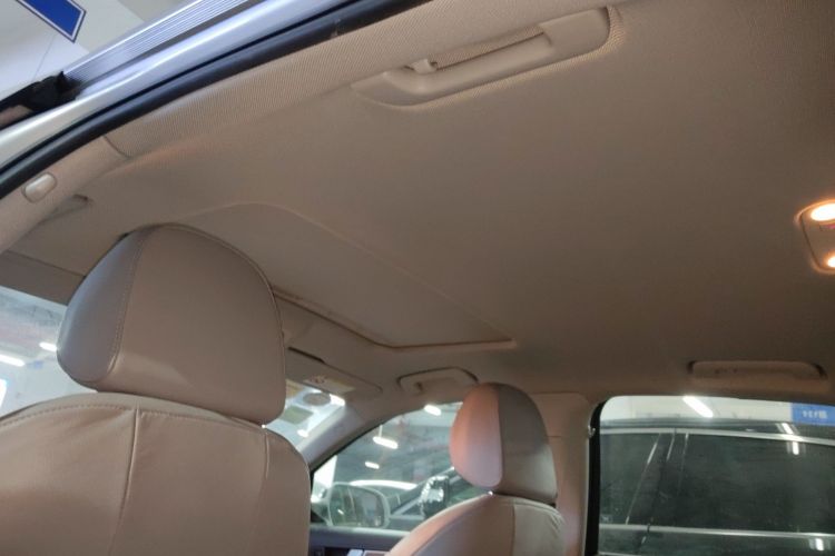 奥迪A4L 2015款 35 TFSI 自动豪华型局部细节22