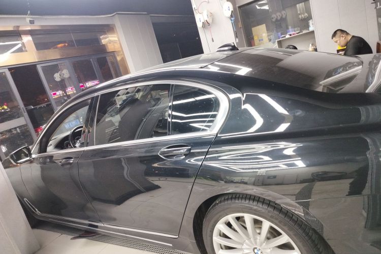 宝马7系 2018款 730Li 领先型 卓越套装车身外观4