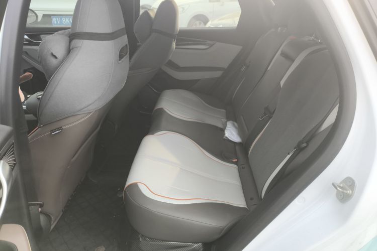 比亚迪 秦PLUS 2023款 冠军版 DM-i 120KM卓越型中控内饰21