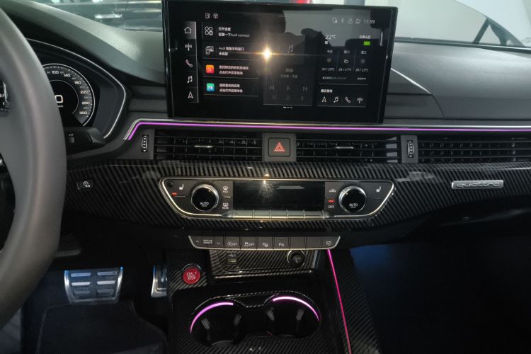 奥迪A4L 2020款 40 TFSI quattro 豪华动感型局部细节16