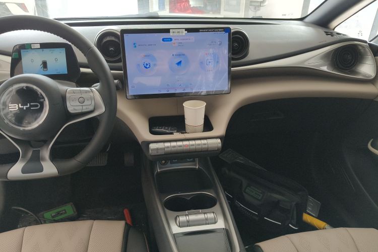 比亚迪 海豚 2025款 420km 自由版中控内饰16