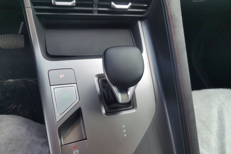 荣威D5X DMH 2024款 135旗舰版中控内饰18