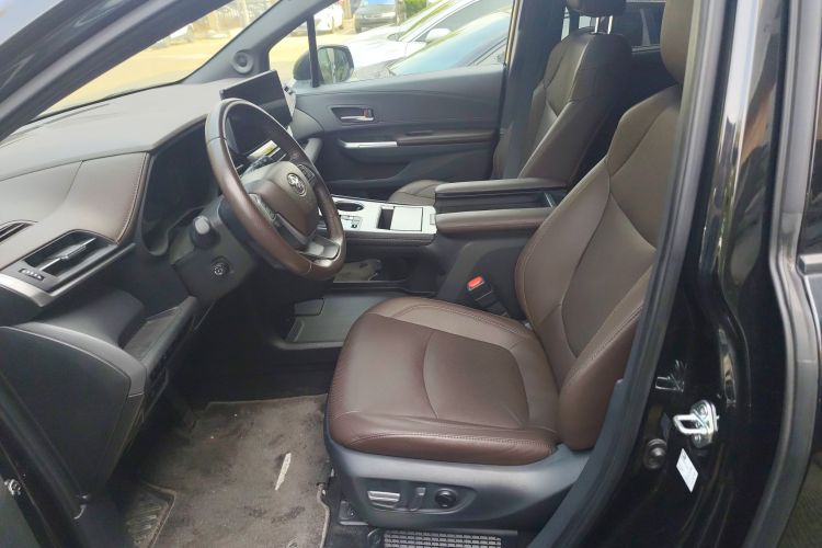 丰田 赛那SIENNA 2021款 2.5L混动 铂金版局部细节19