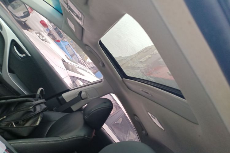 现代 朗动 2015款 1.6L 自动领先型局部细节22