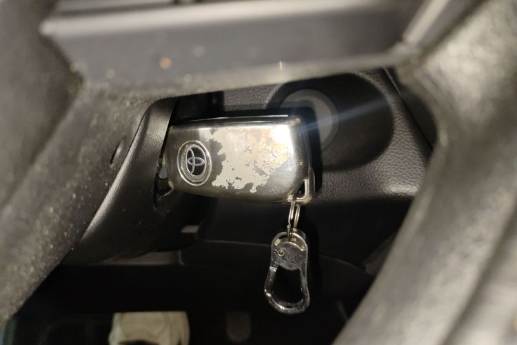 丰田 卡罗拉锐放 2023款 2.0L 先锋版中控内饰11