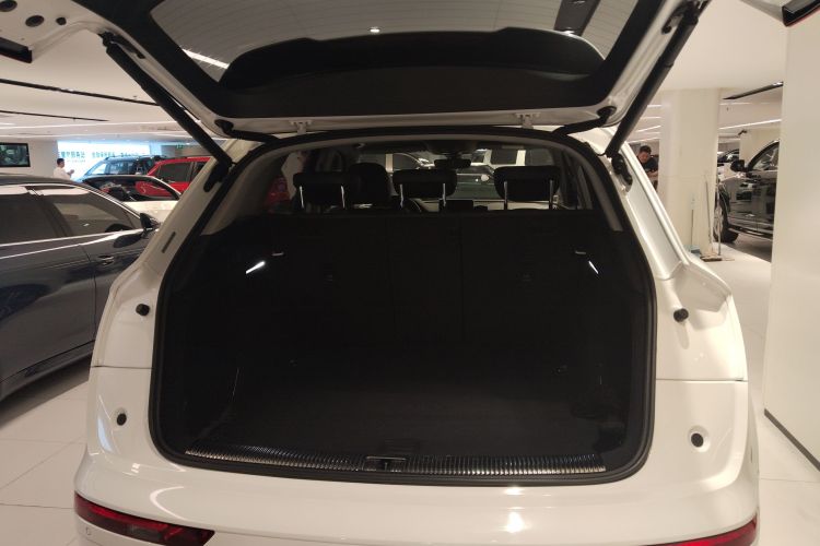 奥迪Q5L 2018款 45 TFSI 尊享运动型 国V局部细节23