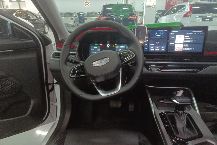 吉利汽车 帝豪 2026款 第4代 400万纪念款 1.5L CVT飞越型中控内饰13