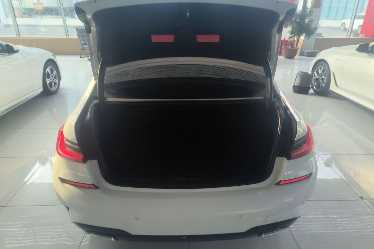 宝马3系 2022款 320Li M运动套装机舱底盘23