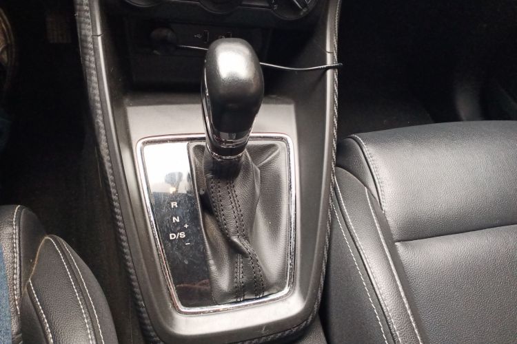 名爵ZS 2017款 1.5L 自动豪华版中控内饰18