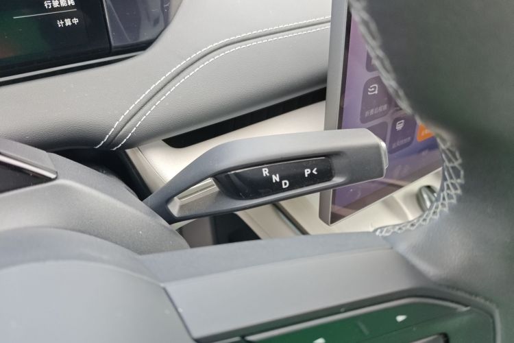 小米汽车 小米SU7 2024款 后驱标准创始版中控内饰18