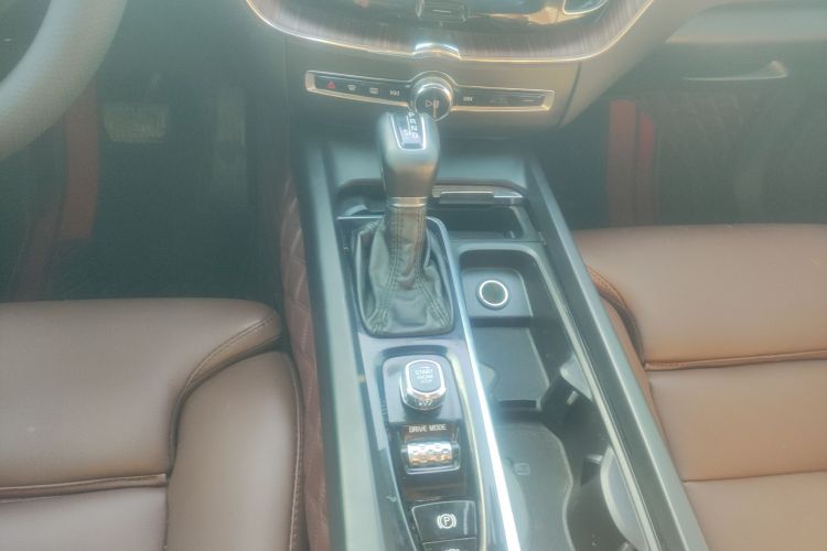 沃尔沃XC60 2021款 T5 四驱智远豪华版中控内饰18