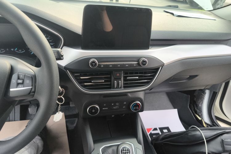 福特 福克斯 2019款 两厢 1.5L 手动锋跃型 国V局部细节16