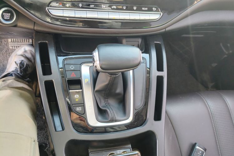 广汽传祺 传祺M6 2019款 270T 自动豪华版（六座）国V局部细节18