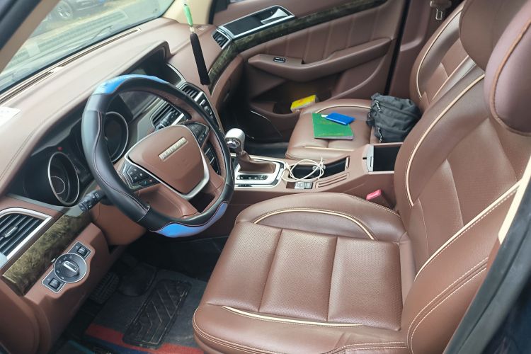 猎豹汽车 猎豹CS10 2017款 2.0T 自动都市型中控内饰19