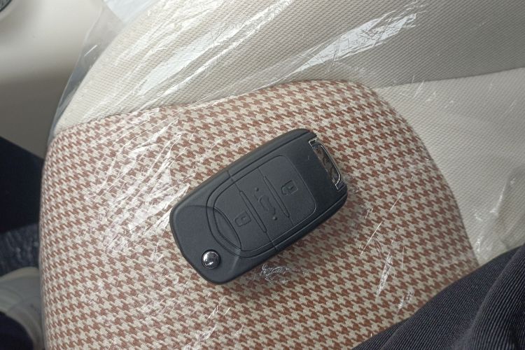 五菱汽车 宏光MINIEV 2024款 第三代 215km 青春版中控内饰7001