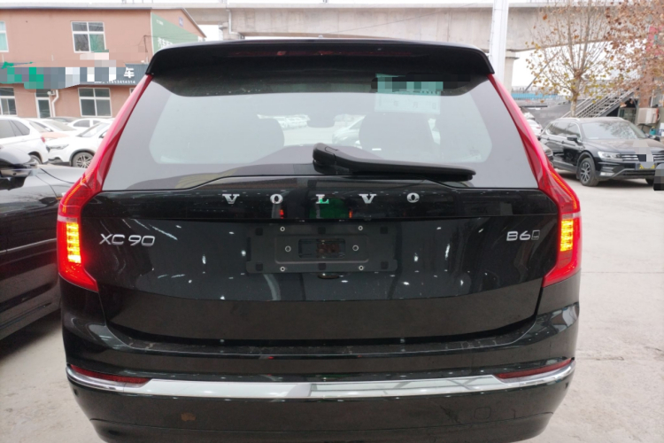 沃尔沃XC90 2023款 B6 智雅豪华版 7座车身外观6004