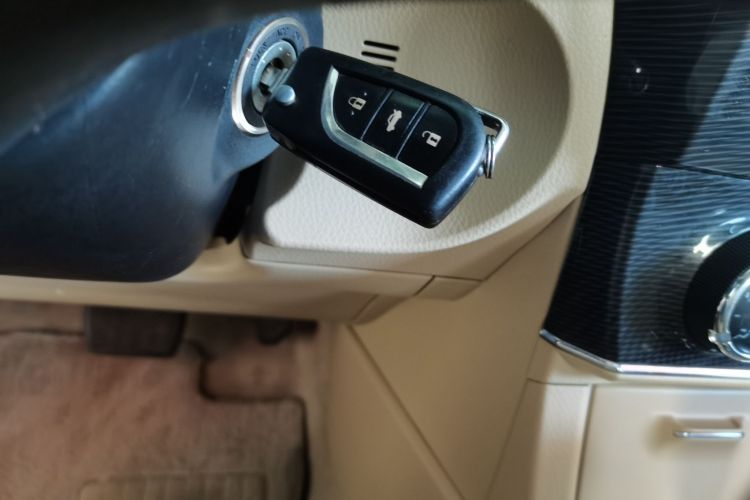 丰田 卡罗拉 2014款 1.6L CVT GL-i中控内饰11