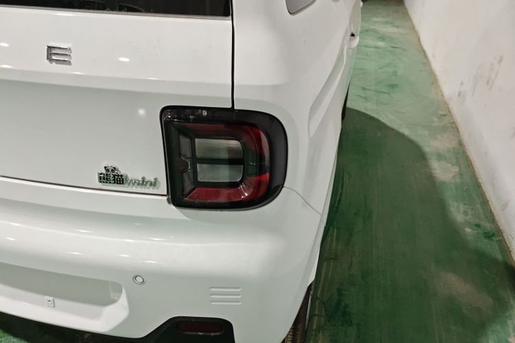 吉利银河 2024款 熊猫mini 200km 耐力熊车身外观9
