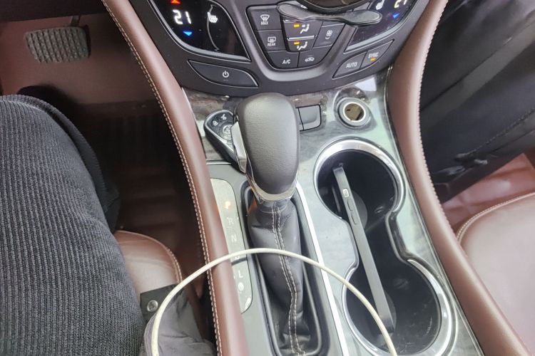 别克 昂科威 2014款 28T 四驱精英型中控内饰18