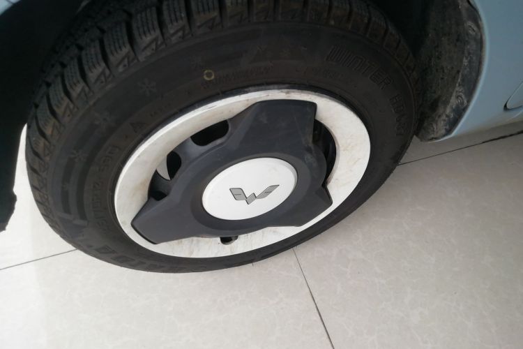 五菱汽车 宏光MINIEV 2022款 轻松款 三元锂车身外观35