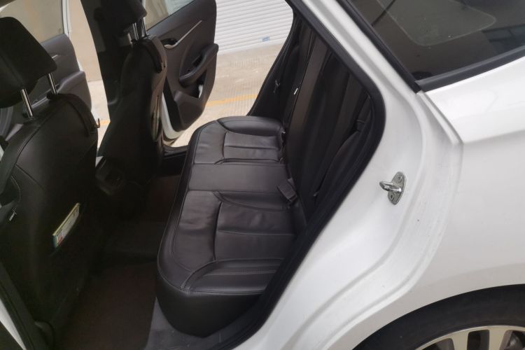 别克 英朗 2019款 18T 自动互联精英型 国V中控内饰7004