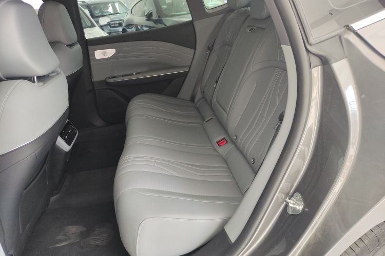 吉利银河 银河E8 2024款 550km 后驱MAX中控内饰21