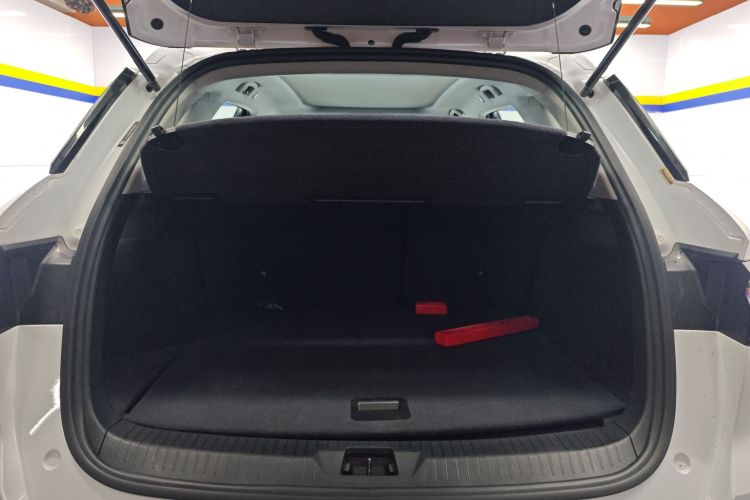 比亚迪 宋Pro 2019款 1.5T 自动精英型机舱底盘23