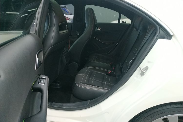 奔驰CLA 2016款 CLA 200 动感型中控内饰21
