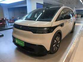 极氪MIX 2025款 长续航智驾版