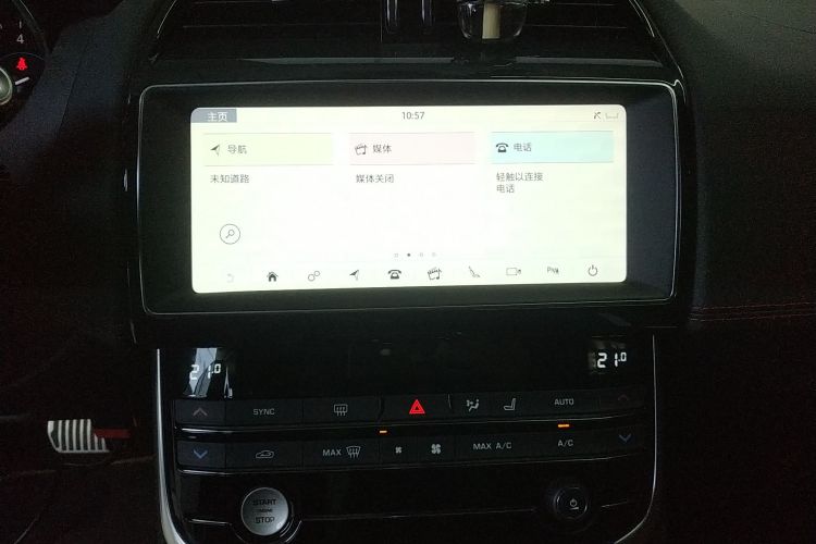 捷豹XE 2018款 2.0T 300PS 四驱R-Sport运动版中控内饰16