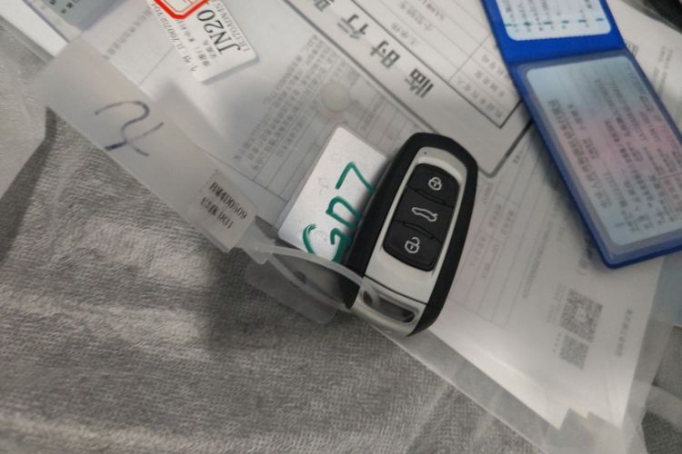 吉利银河 2024款 熊猫mini 200km 耐力熊中控内饰11