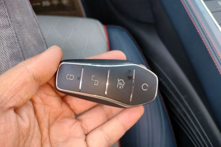 比亚迪 元PLUS 2022款 510KM 尊荣型中控内饰11