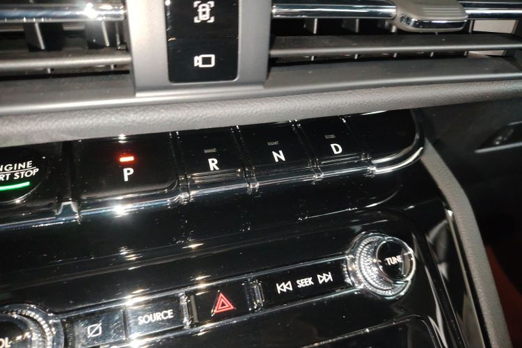 林肯 冒险家 2022款 2.0T 两驱尊雅版局部细节18