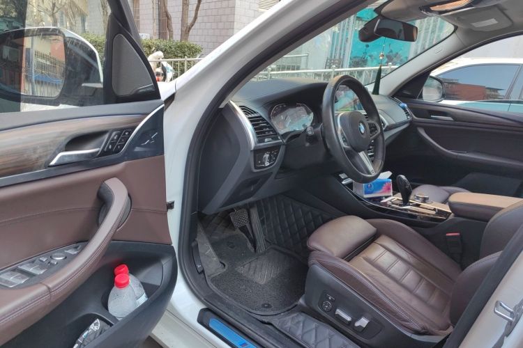 宝马X3 2020款  xDrive28i M运动套装中控内饰20