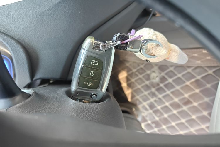 现代 悦纳 2020款 1.4L 手动GLS炫酷版中控内饰11