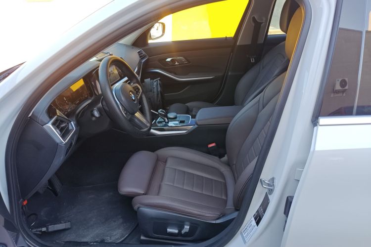 宝马3系 2020款 改款 325Li M运动套装中控内饰19