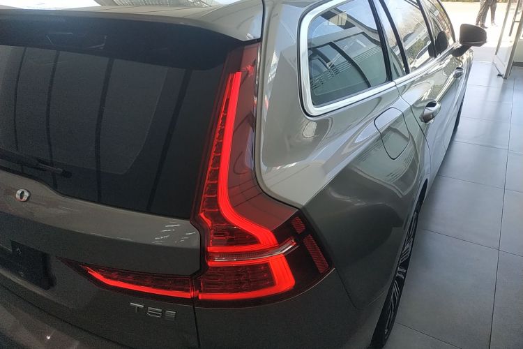 沃尔沃V60 2020款 T5 智远豪华版车身外观6006